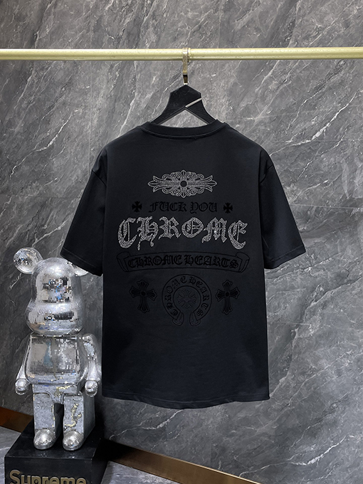 クロムハーツコピー ラインストーン馬蹄サンスクリット文字クロス半袖Tシャツ