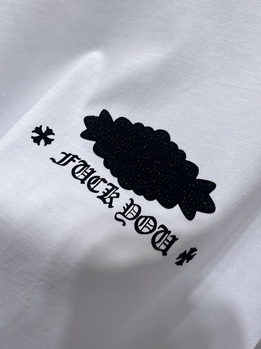 クロムハーツコピー ラインストーン馬蹄サンスクリット文字クロス半袖Tシャツ