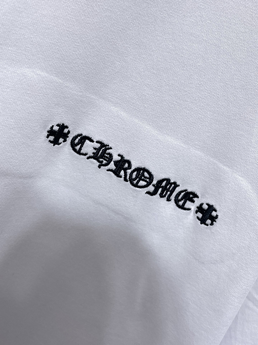 クロムハーツスーパーコピー カラーブロックのグラフィティ風ダメージ刺繍半袖Tシャツ