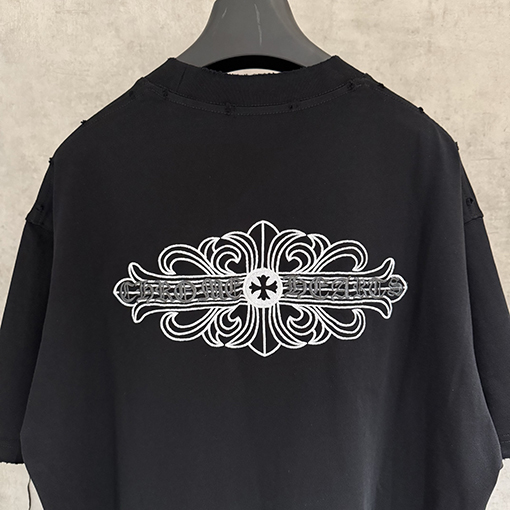 クロムハーツコピー 前面と背面の刺繍半袖Tシャツ