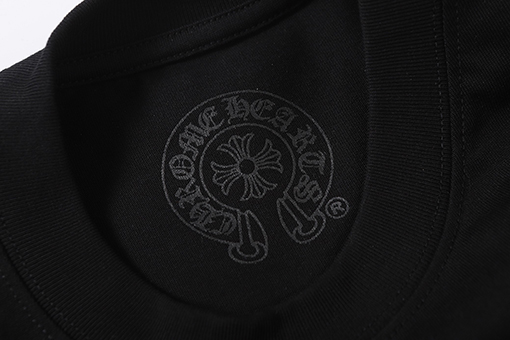 クロムハーツ 白ピンク黒ピンクの馬蹄の十字架サンスクリットのプリント半袖Tシャツ