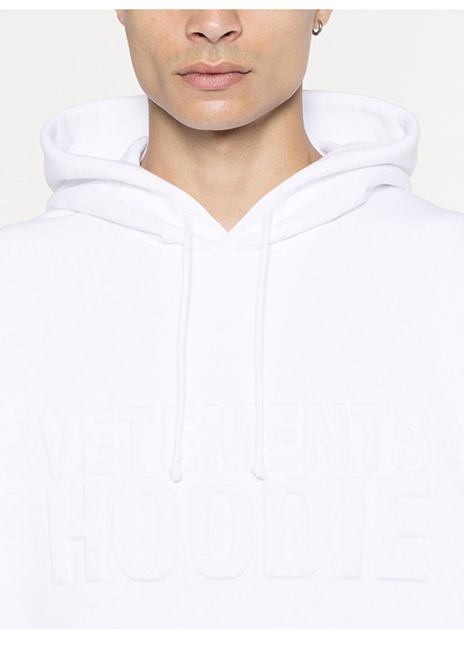 ヴェトモンコピー VETEMENTS 胸に文字がったアイロンげのフード付きスウェットシャツ