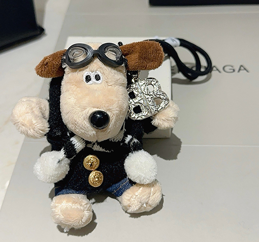バレンシアガ Balenciaga 新モデルバッグチャームキーホルダー
