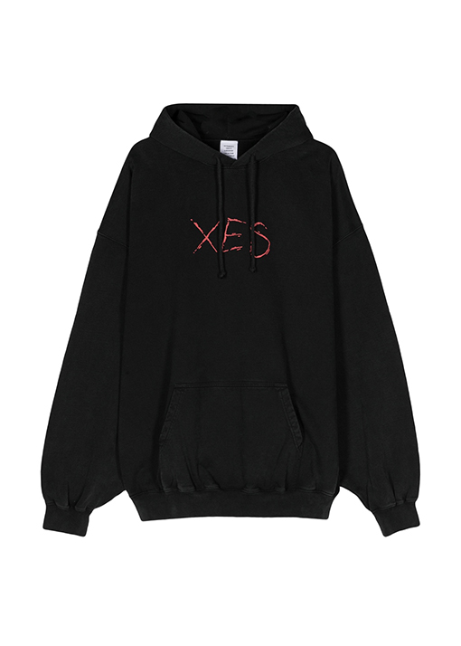 ヴェトモン VETEMENTS 胸にロゴがったウォッシュのフード付きスウェットシャツ