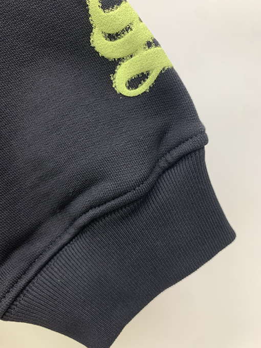 ヴェトモン VETEMENTS フロントバック袖アームにデジタルダイレクトプリントを施したフード付きスウェットシャツ