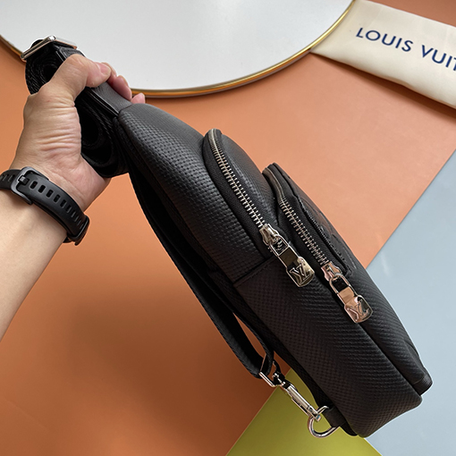 ルイヴィトンコピー LV 新しいメンズチェストバッグ