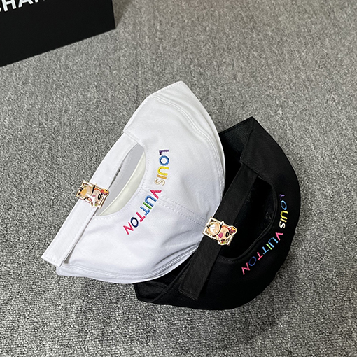 ルイヴィトンスーパーコピー LV 新しいカラフル刺繍ロゴのベースボールキャップ