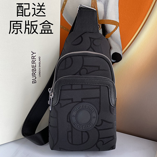 バーバリー BURBERRY 新しいメンズチェストバッグ