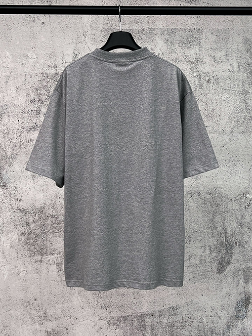 バレンシアガコピー レトロバッジアイコンダイレクトプリント半袖Tシャツ
