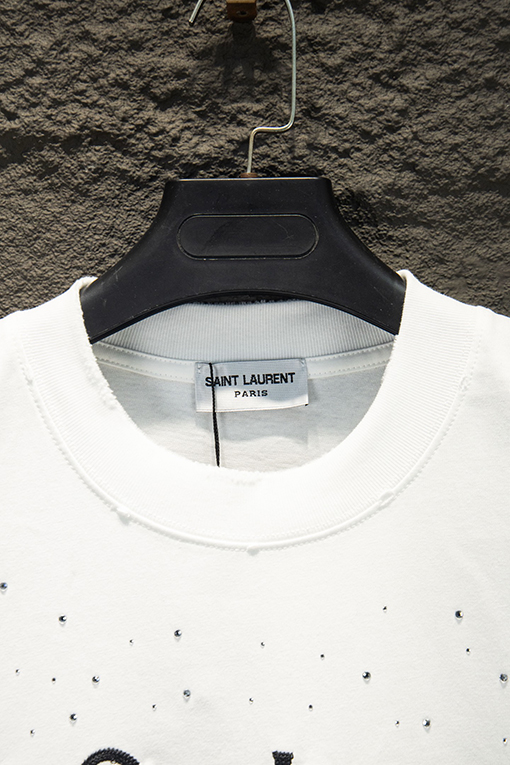 サンローランコピー Saint Laurent ダメージ刺繍ラインストーン半袖Tシャツ