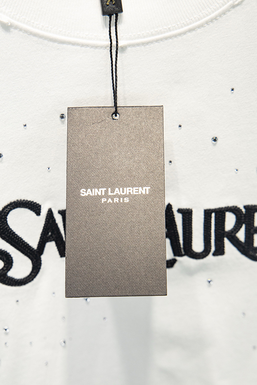 サンローランコピー Saint Laurent ダメージ刺繍ラインストーン半袖Tシャツ