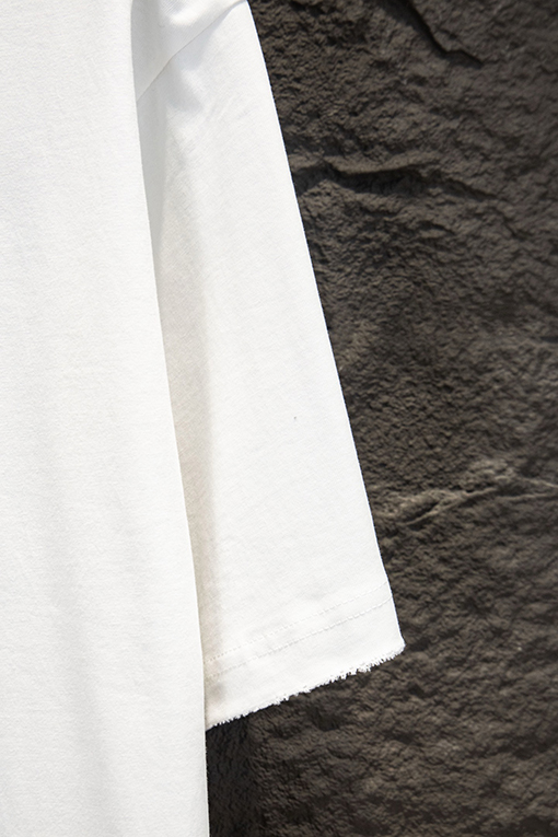 プラダ PRADA 着古したアップリケ刺繍の半袖Tシャツ