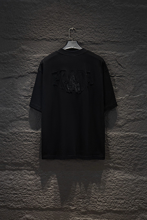 プラダ PRADA 着古したアップリケ刺繍の半袖Tシャツ