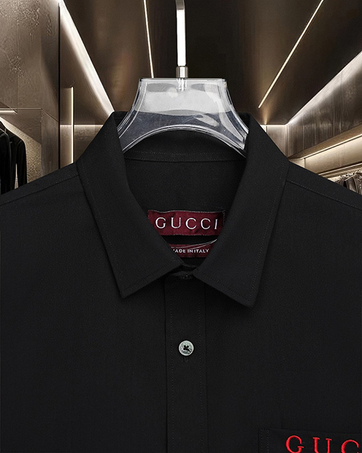 グッチ Gucci 胸元にアンカーロゴの刺繍がされたクラシックな長袖シャツ