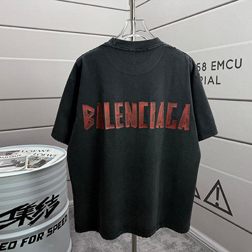バレンシアガスーパーコピー Balenciaga 洗いざらしのクルーネック半袖Tシャツ