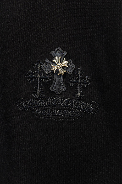 クロムハーツ 新作ダメージレザーと刺繍金具の半袖Tシャツ