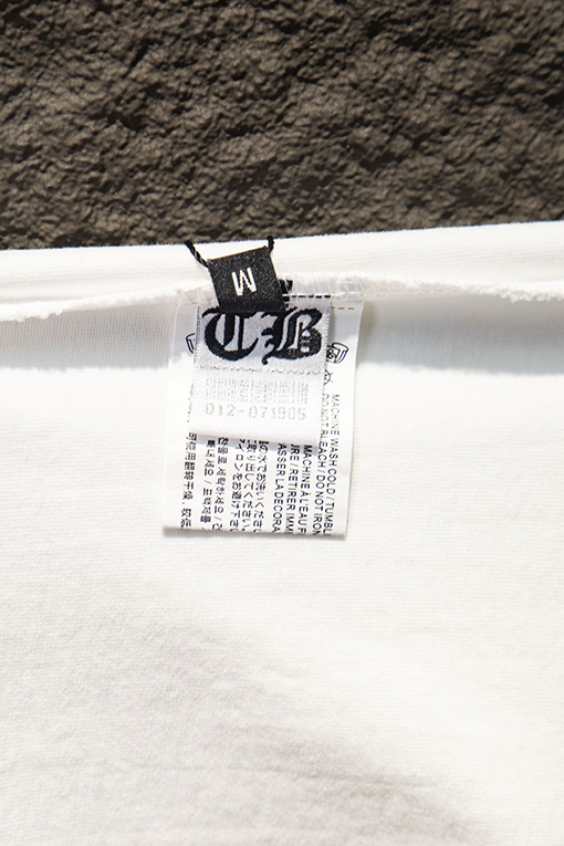 クロムハーツ 重工業なビーズと中空刺繍が施されたダメージ加工の半袖Tシャツ