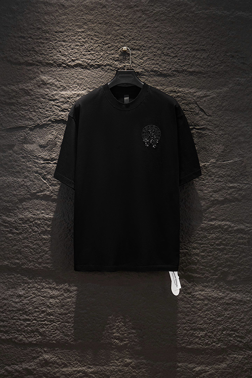 クロムハーツ 重工業なビーズと中空刺繍が施されたダメージ加工の半袖Tシャツ