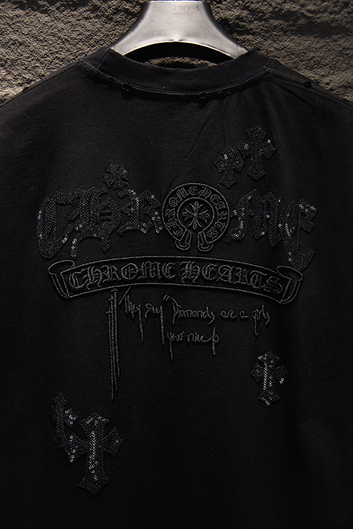 クロムハーツ 重工業なビーズと中空刺繍が施されたダメージ加工の半袖Tシャツ