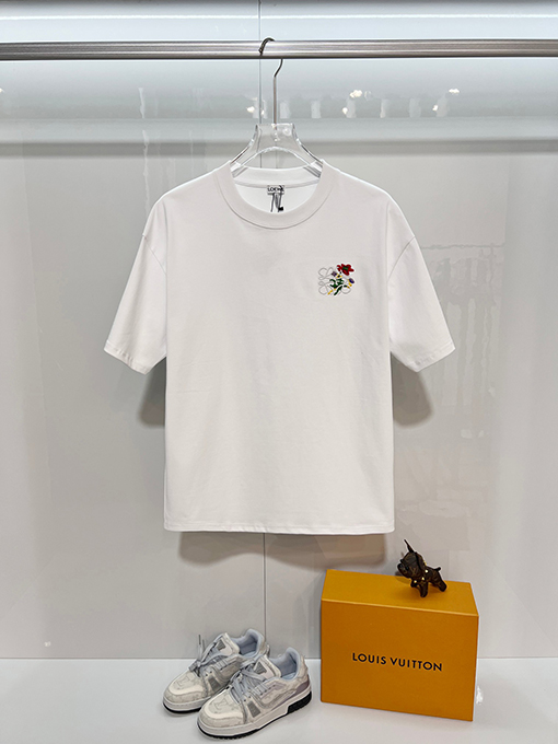 ロエベ バラと文字のロゴが刺繍されたクラシックなカラーブロックのクルーネック半袖Tシャツ
