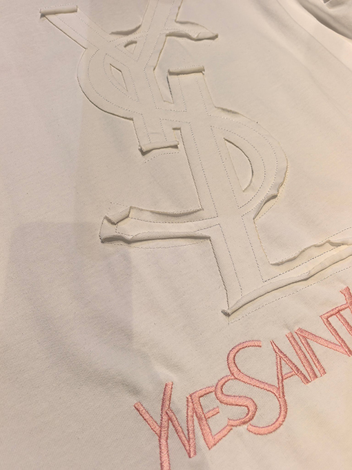 サンローランコピー Saint Laurent 新モデル刺繍アップリケ 半袖Tシャツ