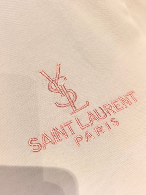 サンローランコピー Saint Laurent 新モデル刺繍アップリケ 半袖Tシャツ