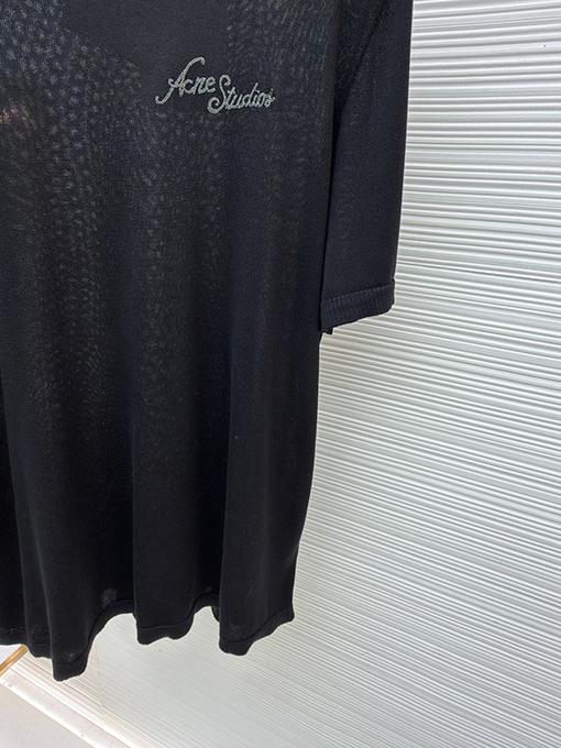 アクネストゥディオズスーパーコピー Acne Studios 1996 ロゴ半袖セーター