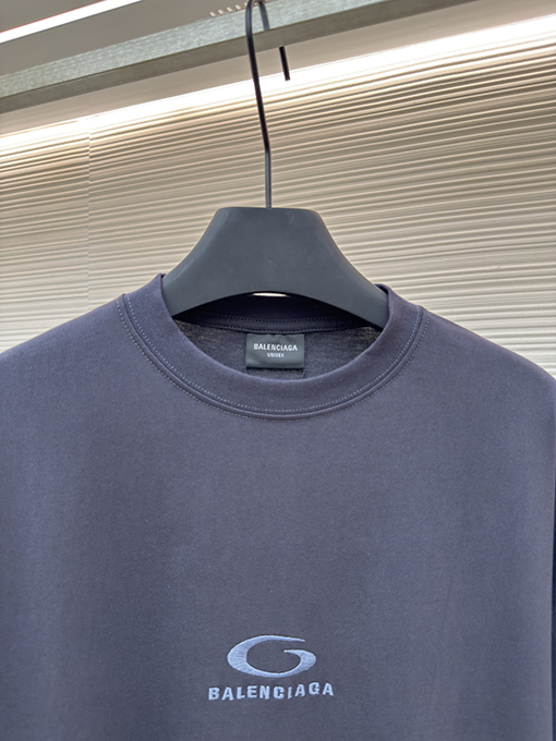 バレンシアガ Balenciaga グレーのサークル刺繍クルーネック半袖Tシャツ