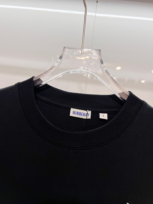 バーバリー BURBERRY クラシックな刺繍りウォーホースロゴクルーネック半袖Tシャツ