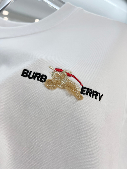 バーバリー BURBERRY クラシックな刺繍りウォーホースロゴクルーネック半袖Tシャツ