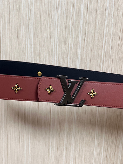 ルイヴィトンコピー LV Dimension Drift Flower Studs 新モデル両面ベルト