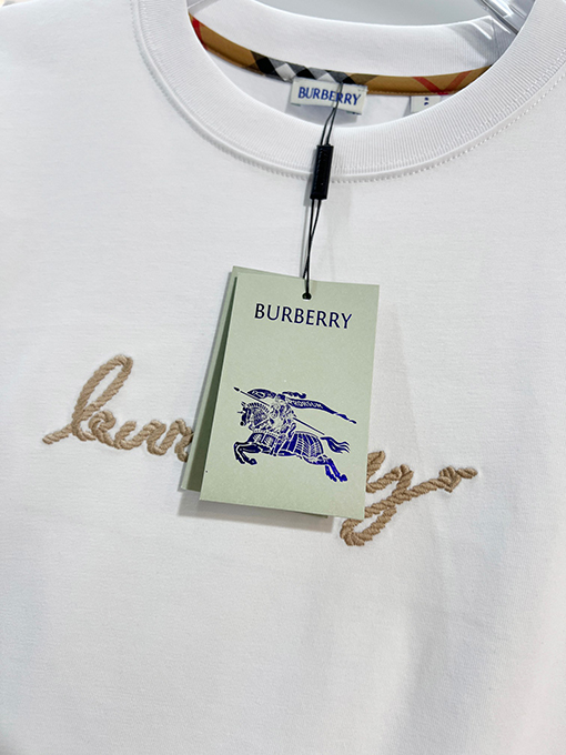 バーバリー BURBERRY 麻縄刺繍レタリング背中に軍馬柄ロゴクルーネック半袖Tシャツ