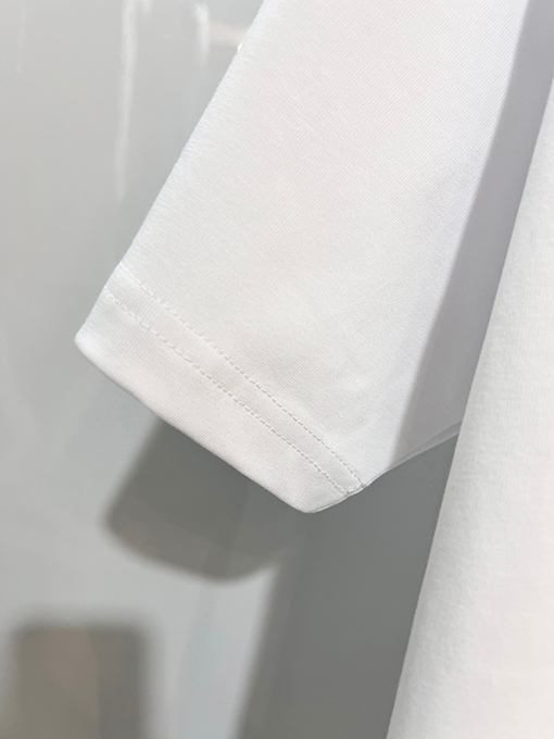 バーバリー BURBERRY 麻縄刺繍レタリング背中に軍馬柄ロゴクルーネック半袖Tシャツ