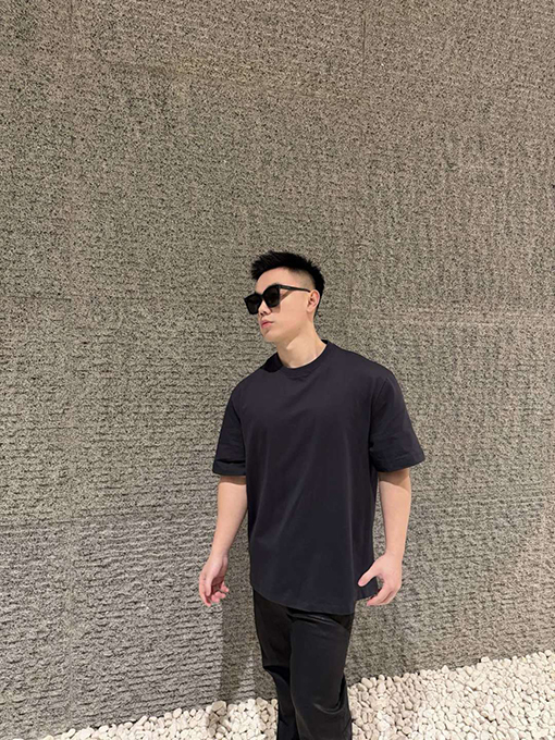 ロエベコピー 無地レーザーエッチング柄クルーネック半袖Tシャツ