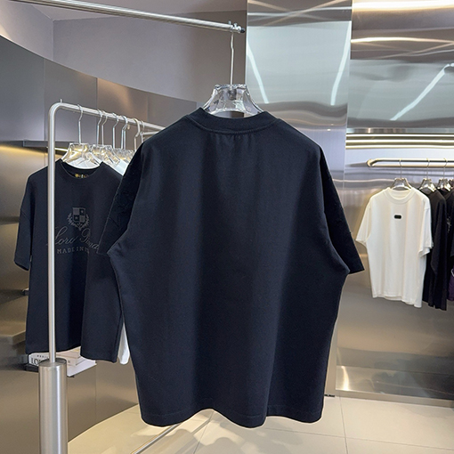 バレンシアガ Balenciaga カットアウトとウォッシュのディテールがされた刺繍パッチワーク半袖Tシャツ