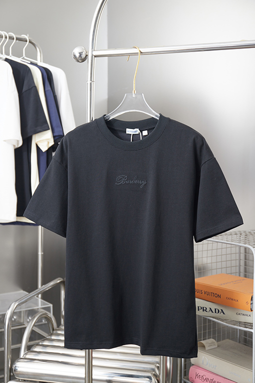 バーバリー チェック柄の筆記体ロゴ半袖Tシャツ