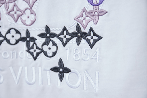 ルイヴィトン カラーブロック刺繍入り LV 半袖Tシャツ