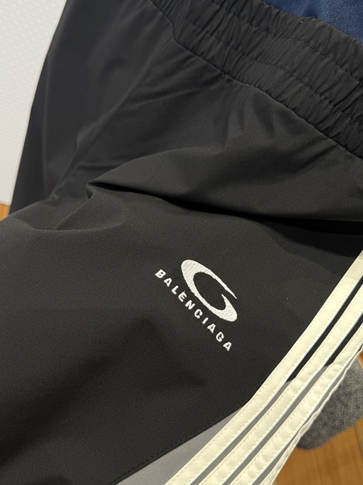 バレンシアガ BALENCIAGA ダブルウエストの二重ストライプパンツ