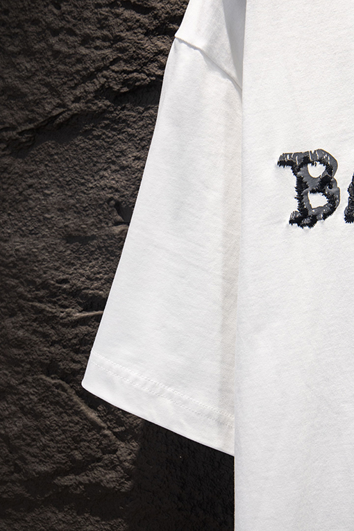 バレンシアガコピー Balenciaga ヘクラシックなヘビーデューティープリントアップリケ刺繍半袖Tシャツ