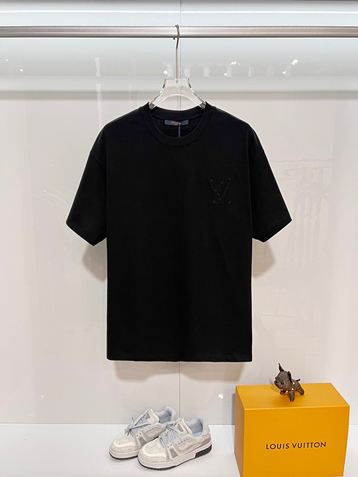 ルイヴィトン フロントとバックにモノグラム柄をあしらった刺繍ロゴレタリング半袖Tシャツ