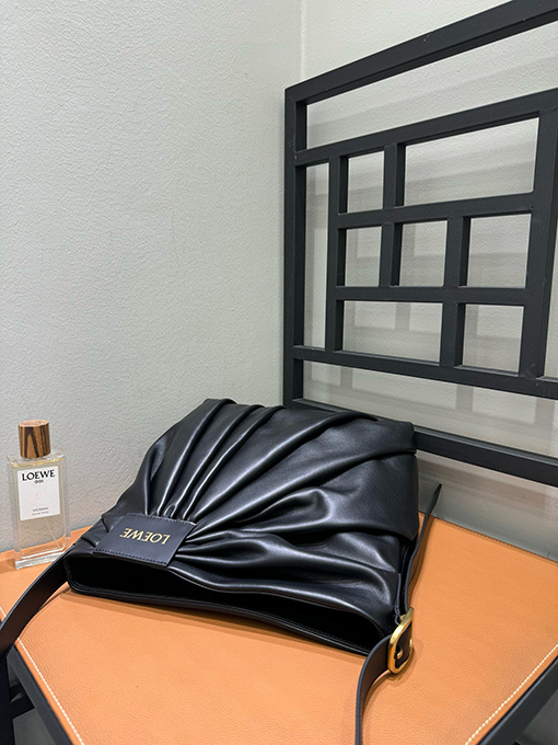 ロエベ Draped レディースナパラムスキンハンドバッグ