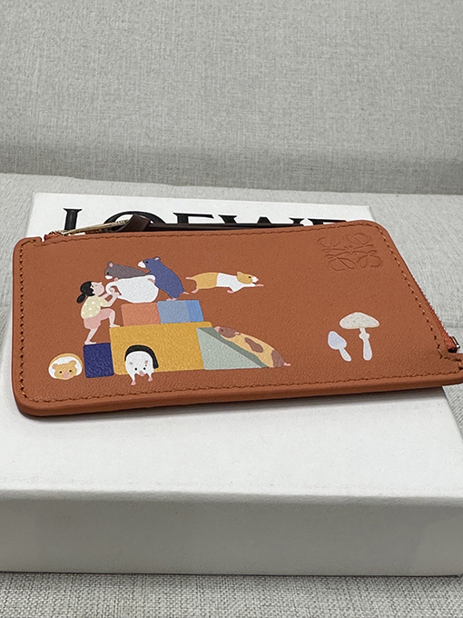 ロエベ 限定カードパック