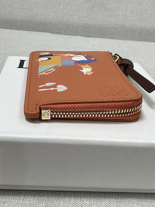ロエベ 限定カードパック