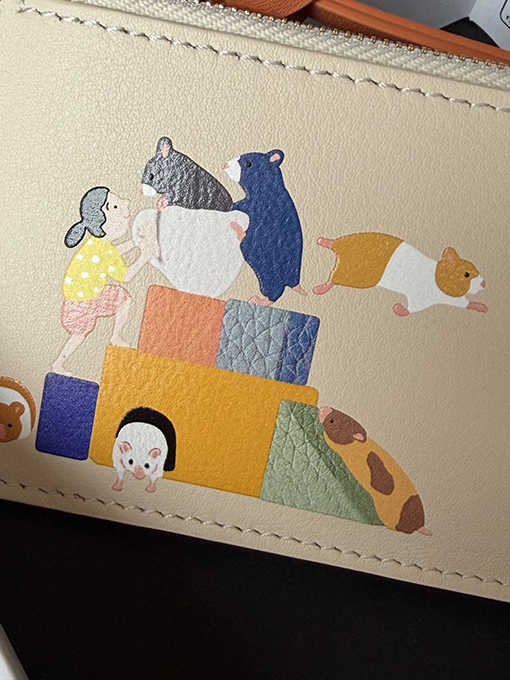 ロエベスーパーコピー クラシックコラボレーション限定カードパック