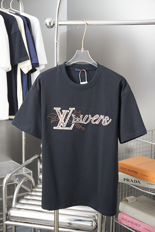 ルイヴィトンスーパーコピー 新作の LV ロゴ刺繍半袖Tシャツ