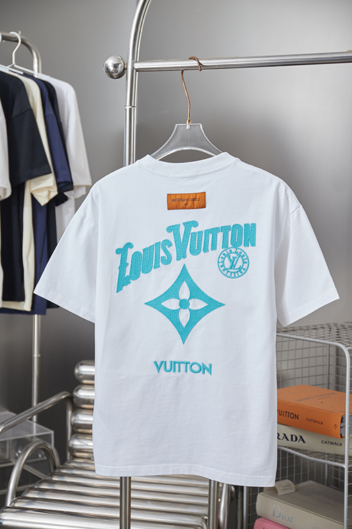 ルイヴィトン 刺繍 LV 柄の半袖Tシャツ