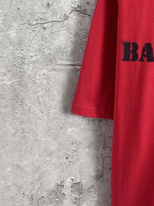 バレンシアガ Balenciaga フロントとバックにぼかしロゴの半袖Tシャツ