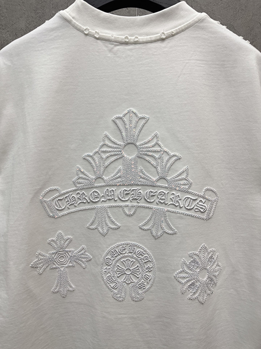 クロムハーツ 早春の透かし彫りスパンコール刺繍クロス半袖Tシャツ