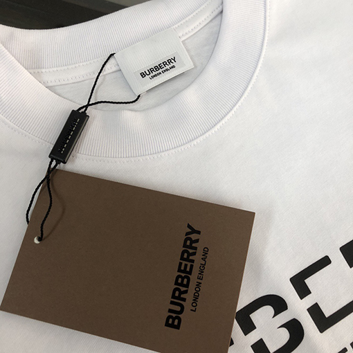 バーバリー BURBERRY クラシックなロゴ入りクルーネックのスウェットシャツ