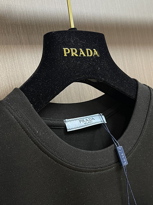 プラダ PRADA 新モデルロゴレタークルーネック スウェットシャツ